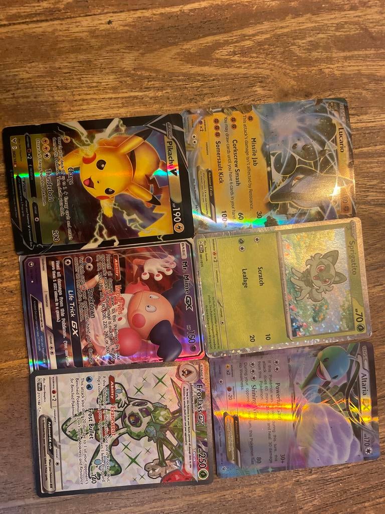 Pokémon kaarten: Pikachu V, Lucario, Sprigatito, Mr. Mime GX, Ophalen of Verzenden, Gebruikt, Meerdere kaarten, Foil