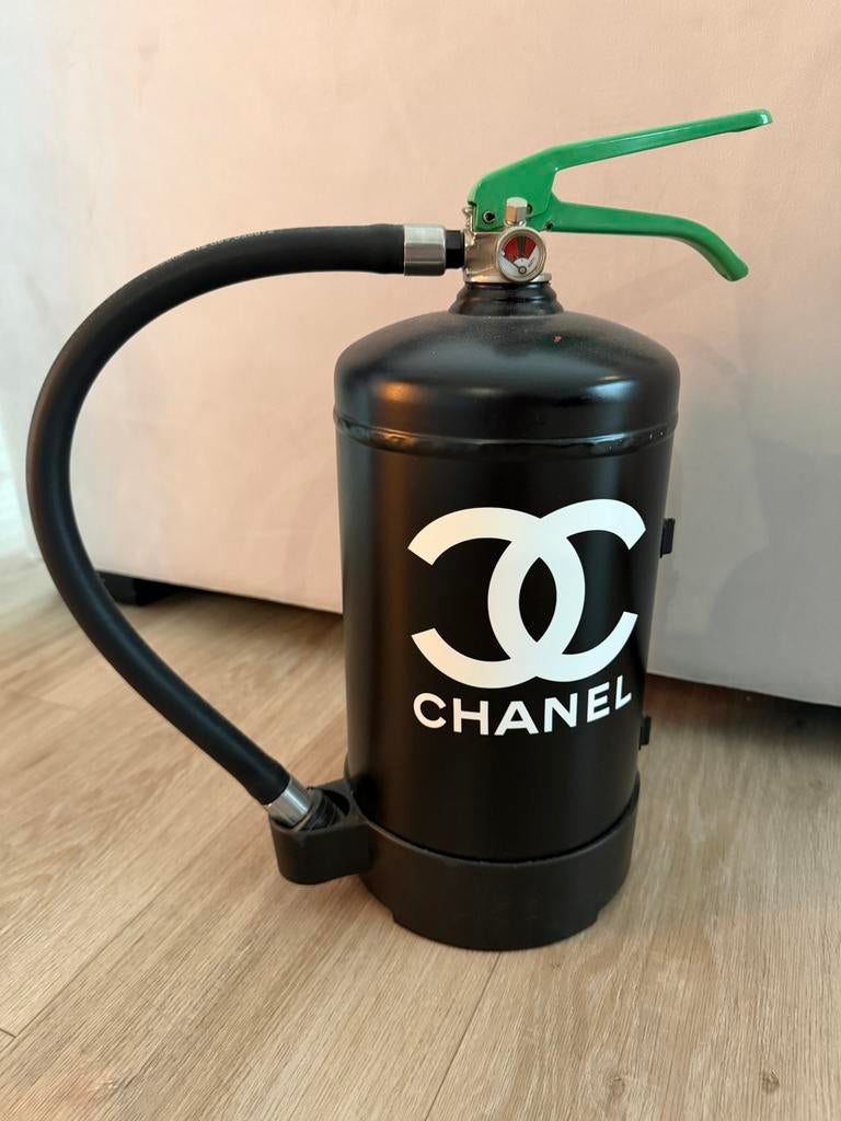Design brandblusser, Ophalen, Zo goed als nieuw