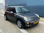 Mini Cooper 1.6 Parklane NAP • AIRCO • LEDER • CRUISE CONT., Voorwielaandrijving, 4 cilinders, 4 stoelen, Bedrijf