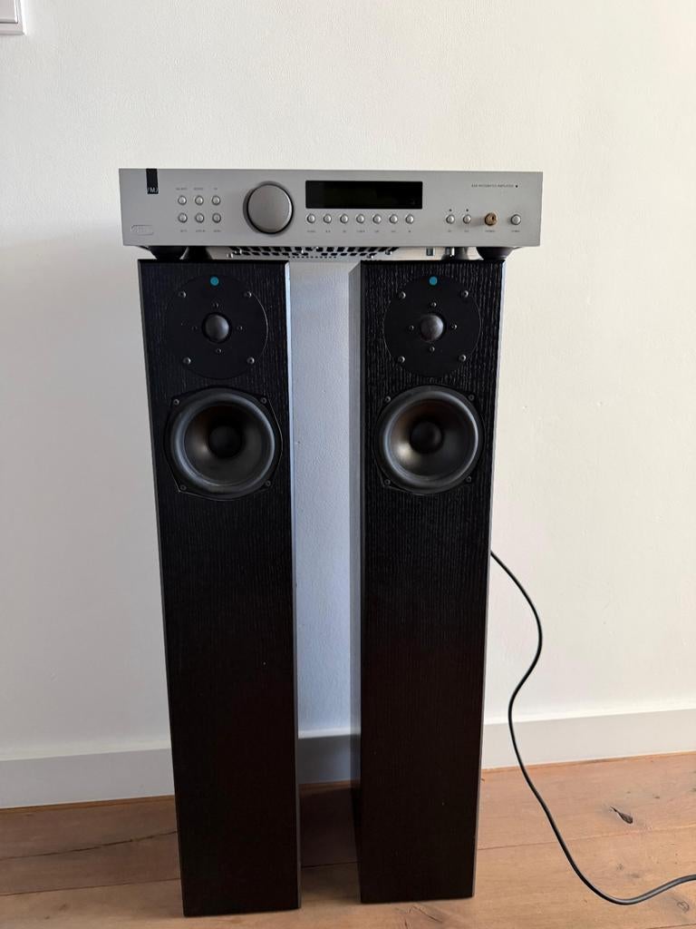 Arcam versterker met speakers en bedrading, Ophalen