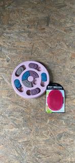 Honden traktatie pizza en haren  borstel, Dieren en Toebehoren, Ophalen of Verzenden, Zo goed als nieuw