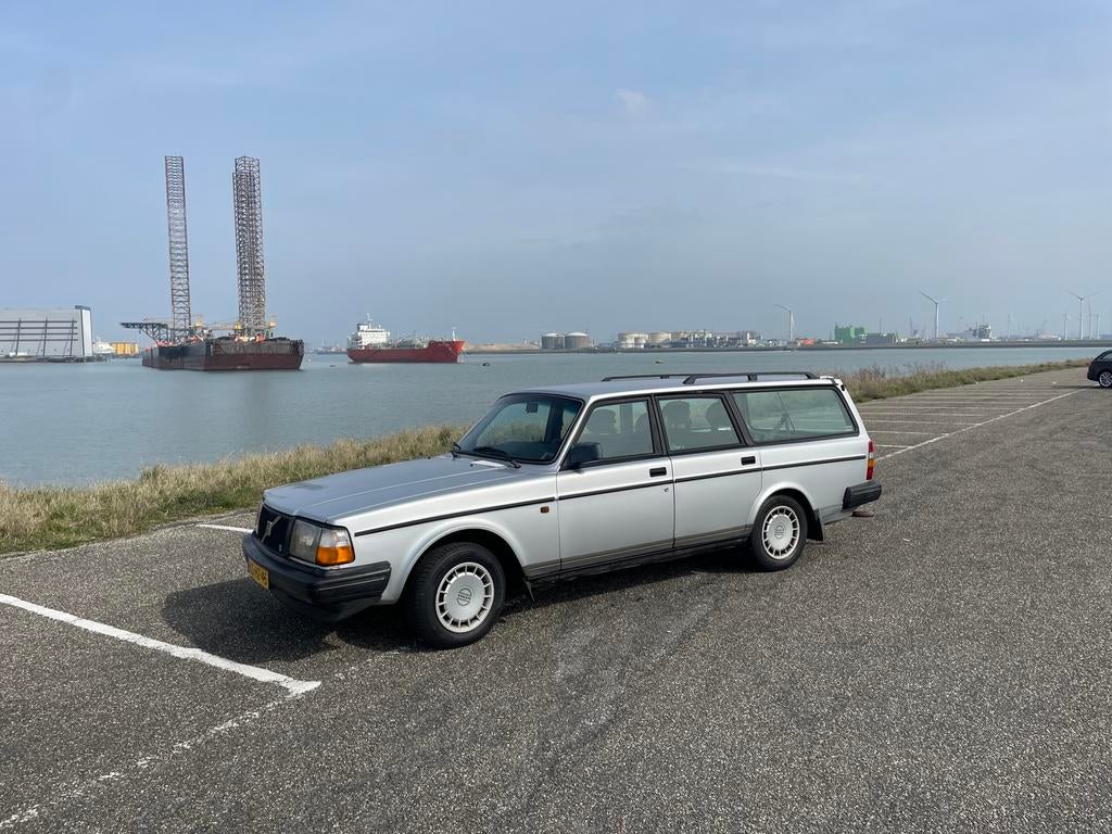 Volvo 240 2.3 Polar U9 1993 Grijs, Auto-onderdelen, Ophalen of Verzenden, Voor, Volvo, Bumper