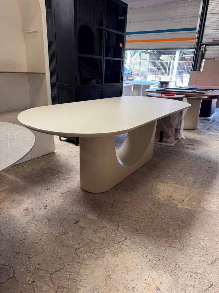 Deja Living eettafel beige betonlook 240x100x76 cm B keus, Ophalen, Japandi, Overige materialen, 100 tot 150 cm