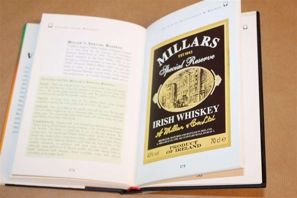 Classic Irish Whiskey — Jim Murray, Naslagwerk, Boeken, Ophalen of Verzenden, Gelezen, Italië