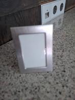 FOTOLIJSTJE VOOR PASFOTO  AFM. 9 X 6 1/2 CM, Ophalen of Verzenden, Zo goed als nieuw