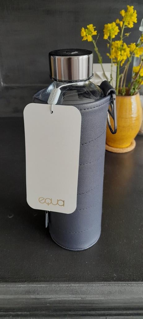 Waterfles glas EQUA in zwarte houder, NIEUW!, Ophalen of Verzenden, Nieuw