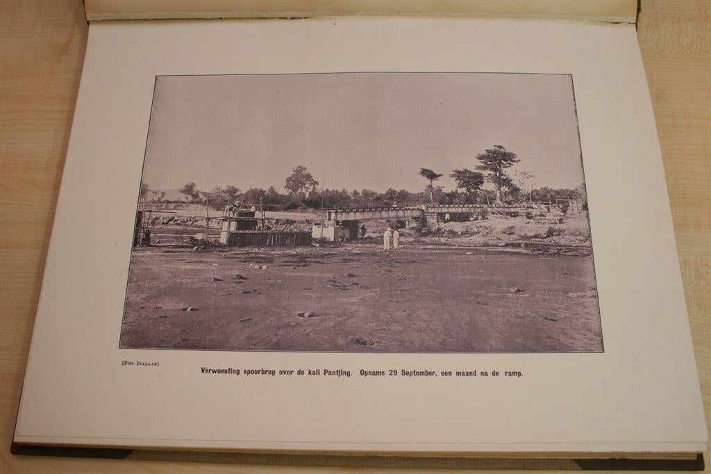 Geweldige Natuurkrachten [1910] — Uitbarsting Smeroe & Kloet, Boeken, Ophalen of Verzenden, Gelezen, Vogels