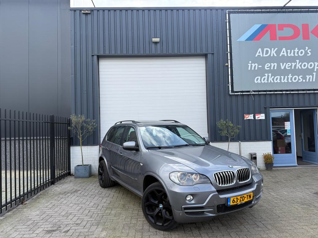 BMW X5 XDrive48i High Executive PANO/LEDER/TREKHAAK/XENON/ST, Auto's, BMW, Gebruikt, 138 €/maand, 4799 cc, 2145 kg