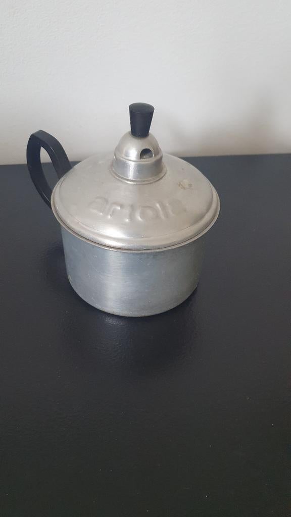 Artola-Vintage Eierkoker Aluminium. €10., Ophalen of Verzenden