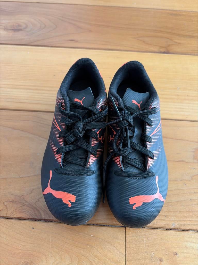 Puma voetbalschoenen maat 32 (2x gebruikt), Sport en Fitness, Voetbal, Maat XS of kleiner, Ophalen of Verzenden, Zo goed als nieuw