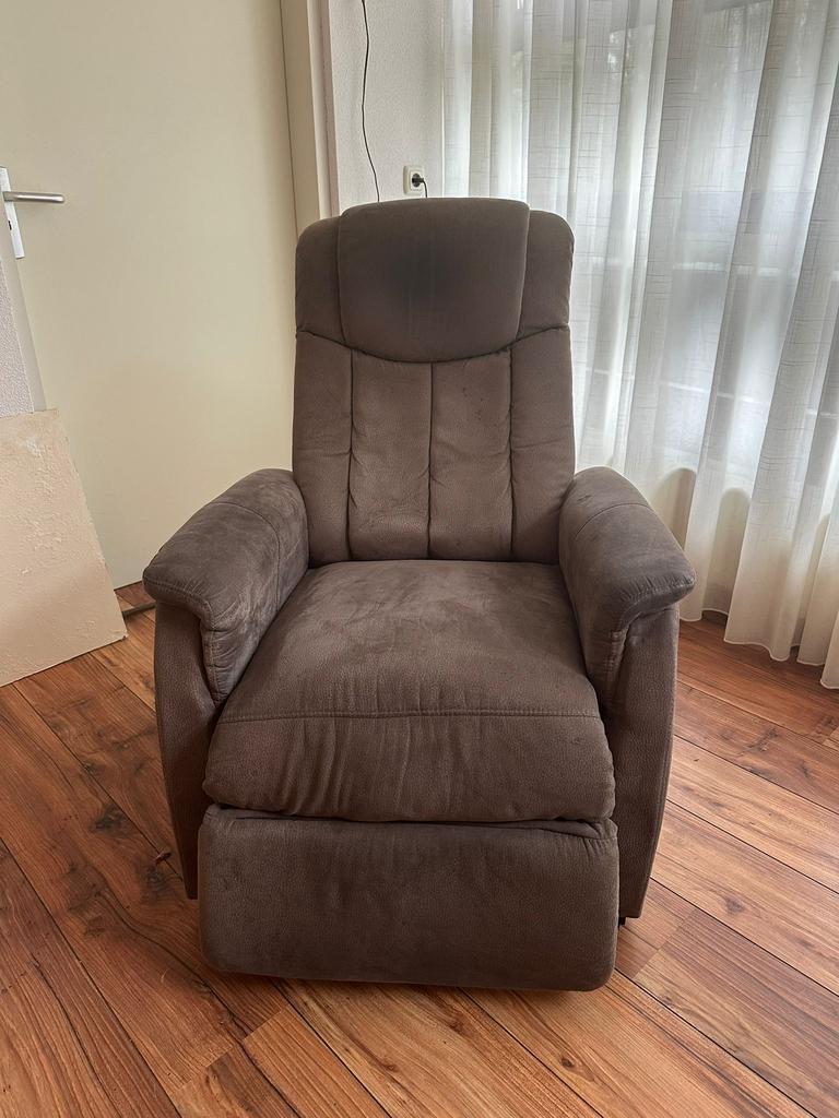 Sta-op-stoel, Huis en Inrichting, Fauteuils, Ophalen, Zo goed als nieuw, 75 tot 100 cm, 50 tot 75 cm