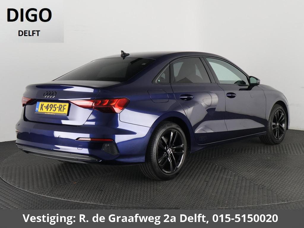 Audi A3 Limousine 35 TFSI Black Business Edition | Navigatie, Stof, 4 cilinders, 150 pk, Blauw