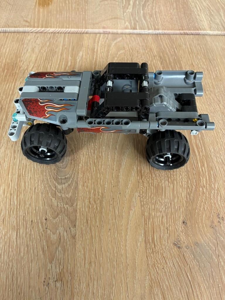 LEGO Technic Vluchtwagen - 42909, Kinderen en Baby's, Speelgoed | Duplo en Lego, Gebruikt, Lego, Ophalen of Verzenden, Technic