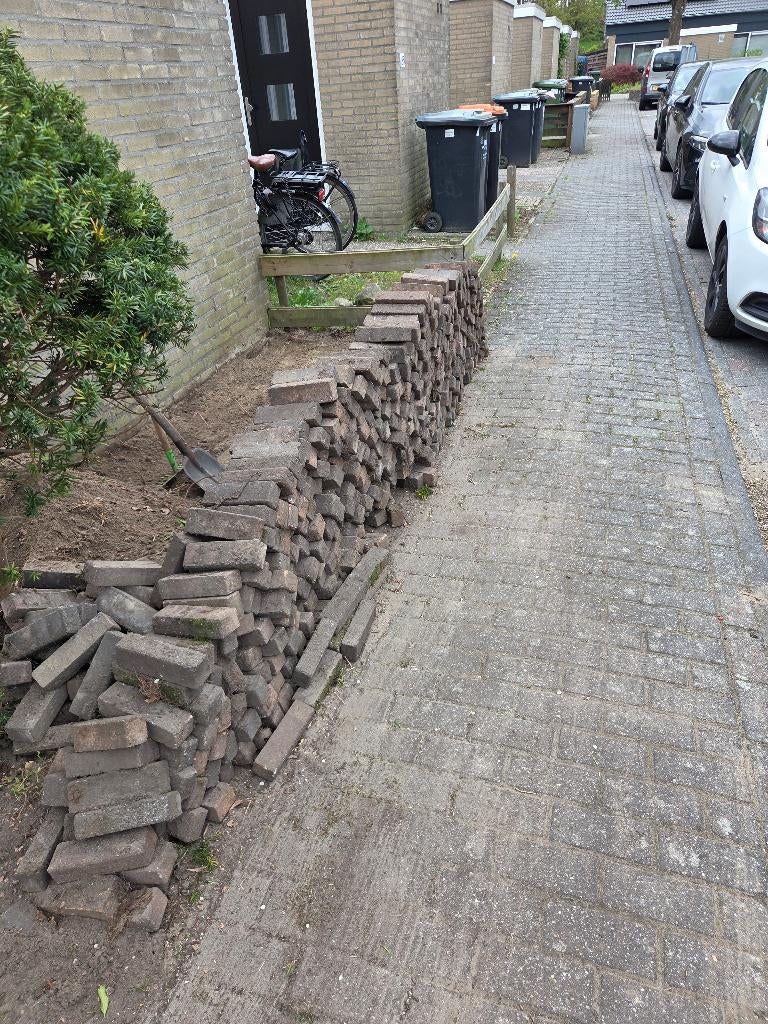 Gratis klinkers / waaltjes, Tuin en Terras, Tegels en Klinkers, Ophalen, Beton, Klinkers