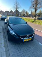 Volvo V40 2.0 D2 120PK 2017 Zwart, Auto's, Voorwielaandrijving, 4 cilinders, 1969 cc, Zwart