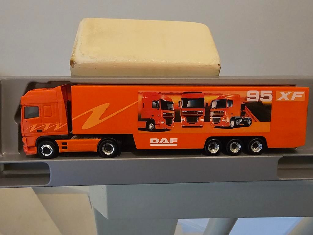 Herpa DAF 95 XF SSC demo oranje, Ophalen of Verzenden, Zo goed als nieuw, Bus of Vrachtwagen, Herpa