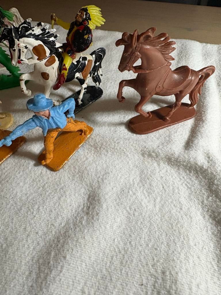 Vintage Western Figuren: Crescent Toys & Jean Höfler Jaren ', Ophalen of Verzenden, Gebruikt