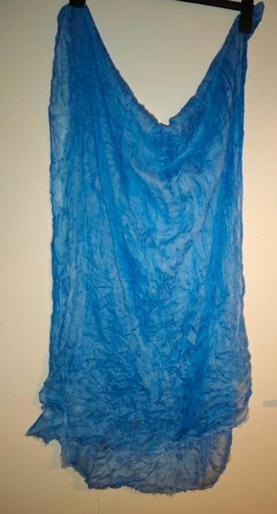 Blauwe turquoise grote sjaal ZGAN

Doorzichtig

Lengte 190,, Ophalen of Verzenden, Zo goed als nieuw