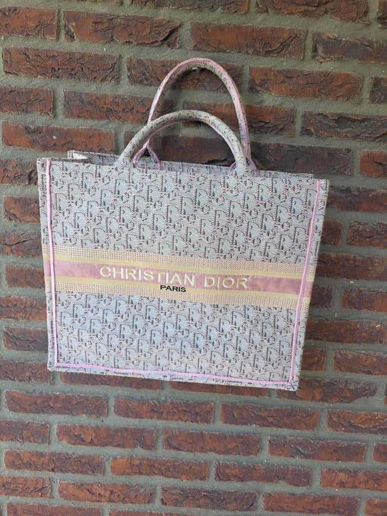 Tas cristian dior paris  damestas, Sieraden, Tassen en Uiterlijk, Tassen | Damestassen, Ophalen, Zo goed als nieuw, Beige, Shopper