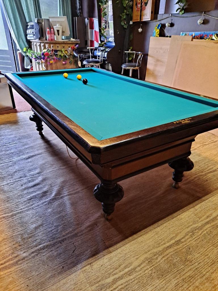 Antieke Verwarmde Biljarttafel J.A. Van Etten Oosterhout, Ophalen of Verzenden, Gebruikt, Biljarttafel