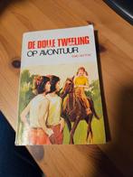 De Dolle Tweeling op Avontuur - Enid Blyton (Valkenserie), Boeken, Ophalen of Verzenden, Gelezen, Enid Blyton, Fictie algemeen