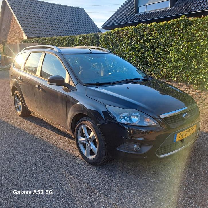Ford Focus 1.6 16V 100PK 2011 Zwart, Auto's, Ford, Particulier, Focus, Airbags, Airconditioning, Lichtmetalen velgen, Metallic lak