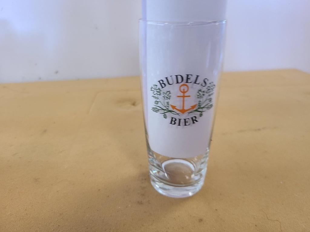 1 glas budels bier, Verzamelen, Biermerken, Ophalen of Verzenden, Zo goed als nieuw, Glas of Glazen, Overige merken
