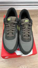 Nike Air Max 90 Medium Olive Volt - Maat 46, Overige kleuren, Ophalen of Verzenden, Sneakers of Gympen, Zo goed als nieuw