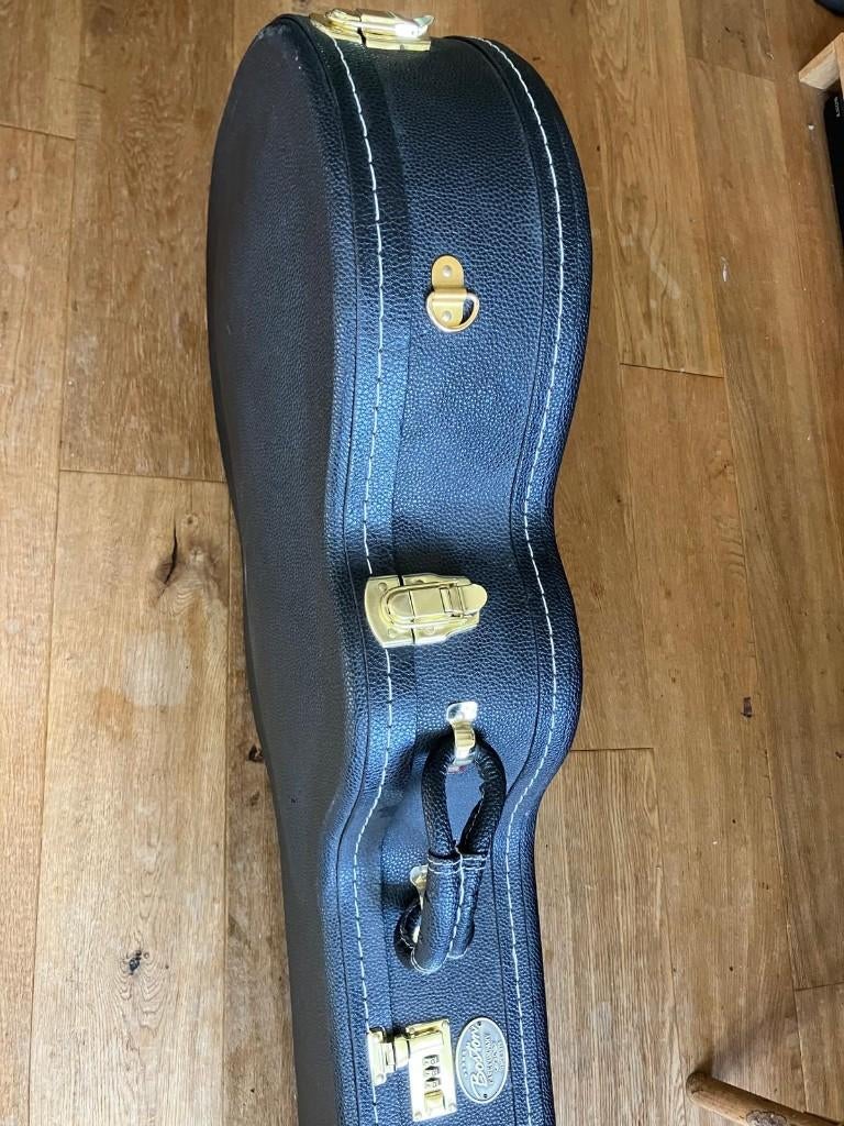 Te koop zwarte gitaarkoffer Boston 17 inch, Ophalen, Zo goed als nieuw, Akoestische gitaar