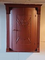 Hangkastje met deur Deens Denemarken  wapen/schild rood, Ophalen