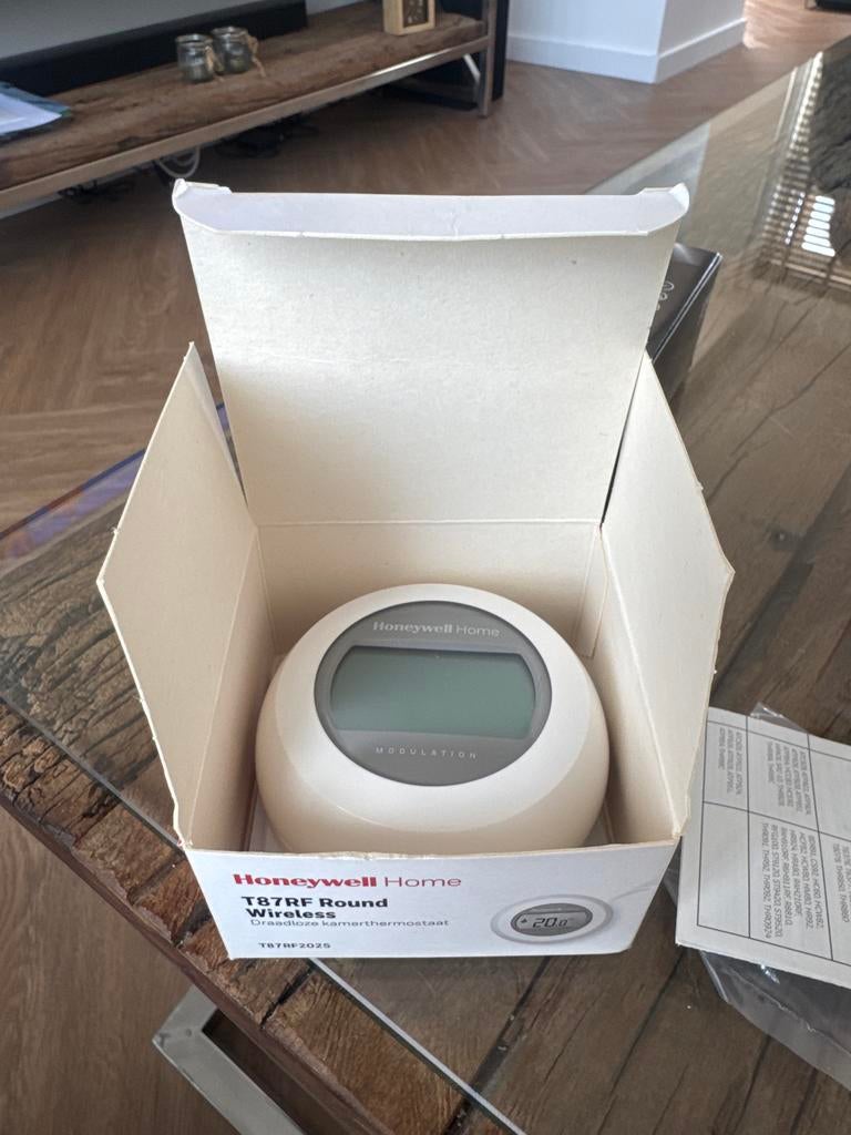 Honeywell Home T87RF Round Draadloze Thermostaat, Doe-het-zelf en Verbouw, Thermostaten, Ophalen of Verzenden, Slimme thermostaat