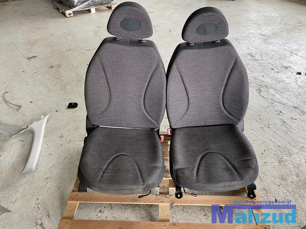 NISSAN MICRA 3 K12 5 deurs compleet interieur voorstoel bank, Auto-onderdelen, Interieur en Bekleding, Takashima 1-chome 1-1
220-8686  Yokohama