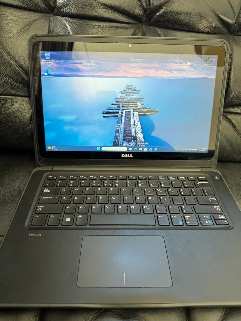Nette Dell Latitude 3380 - Windows 11, 8GB RAM touchscreen, Gebruikt, 2 tot 3 Ghz, Qwerty, 8 GB
