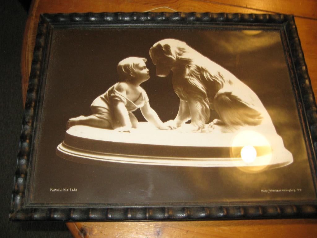 Foto in lijst Oud, Kind met Hond. 5,=, Ophalen, Minder dan 50 cm, Gebruikt, Schilderij