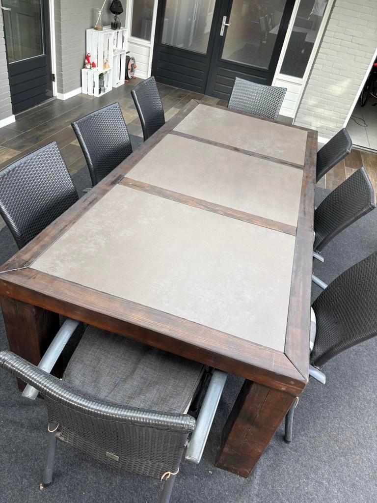 Degelijke tuintafel (exclusief stoelen), Ophalen, Tuinset, Hout, Eettafel