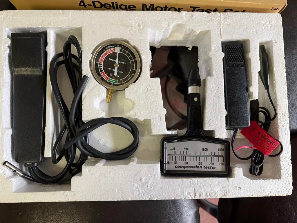 NIEUW Vintage Hawk 4 Delige Motor Test Set, I, Nieuw, Ophalen of Verzenden, I