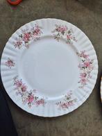 1x schaal 2x Royal Albert "Old Country Roses" borden, Ophalen