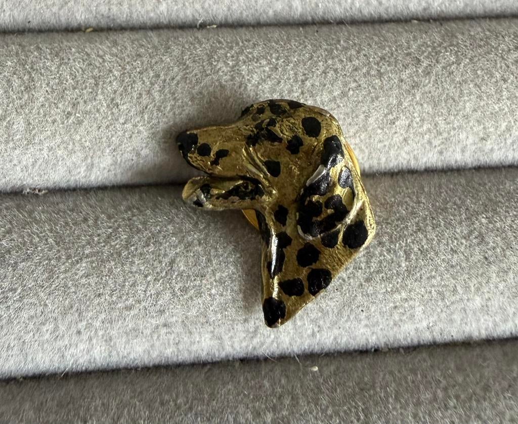 Dalmatiër speldje, Ophalen of Verzenden, Zo goed als nieuw, Overige onderwerpen