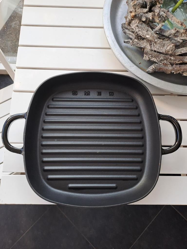 Nieuwe zwarte Smeg grillpan, 25 cm, Gietijzer, Nieuw, Ophalen of Verzenden, Keramische plaat