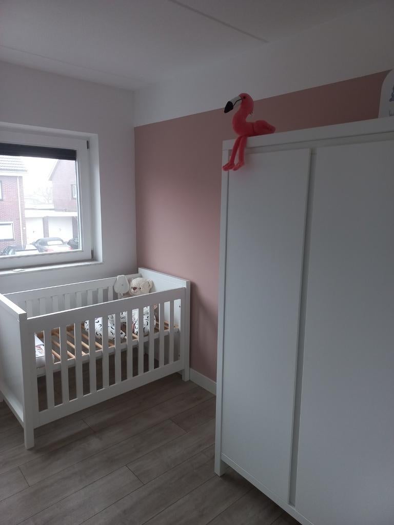Complete babykamer: commode, bladvergroter, ledikant, kast, Ophalen, Gebruikt, Jongetje of Meisje