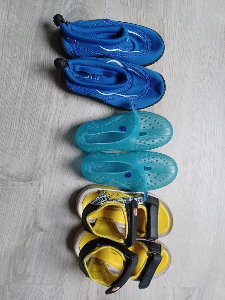 Jongens waterschoenen en sandalen maat 27., Hobby en Vrije tijd, Ophalen of Verzenden, Carnaval