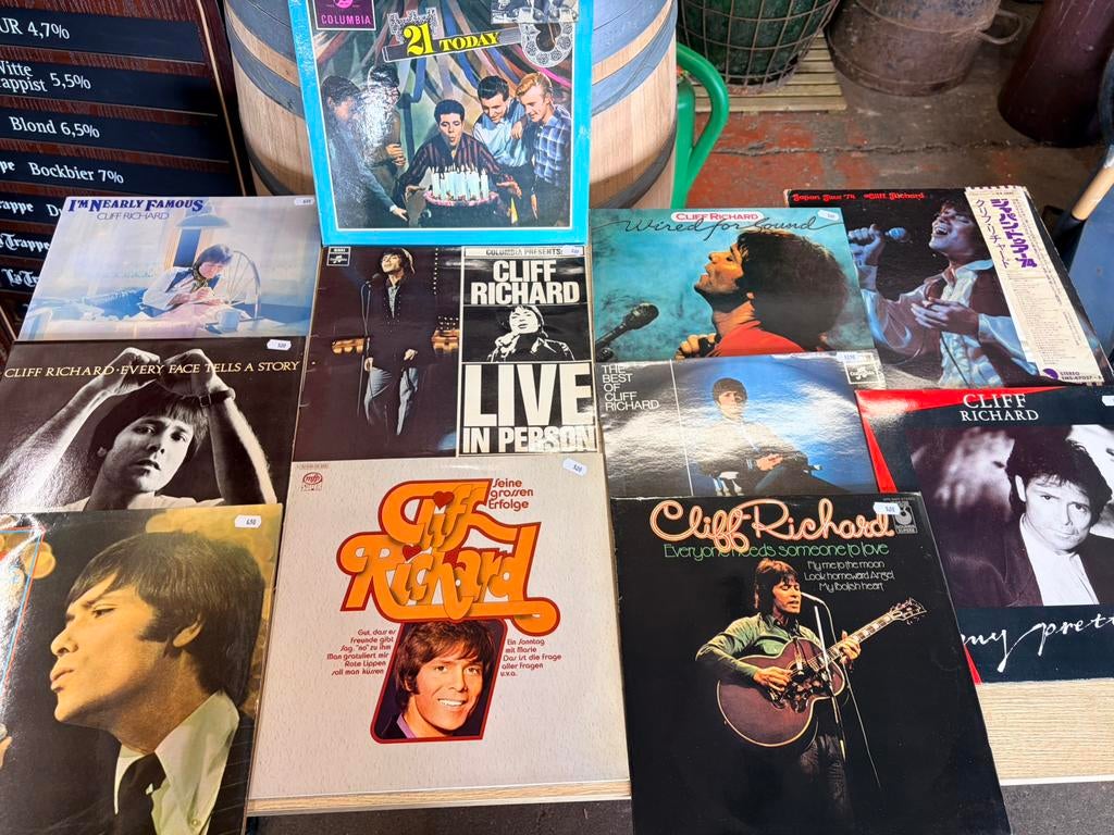 Partij vinyl Cliff Richard, elpees, STIEFBEEN EN ZOON, Ophalen, Gebruikt, Overige formaten, Pop
