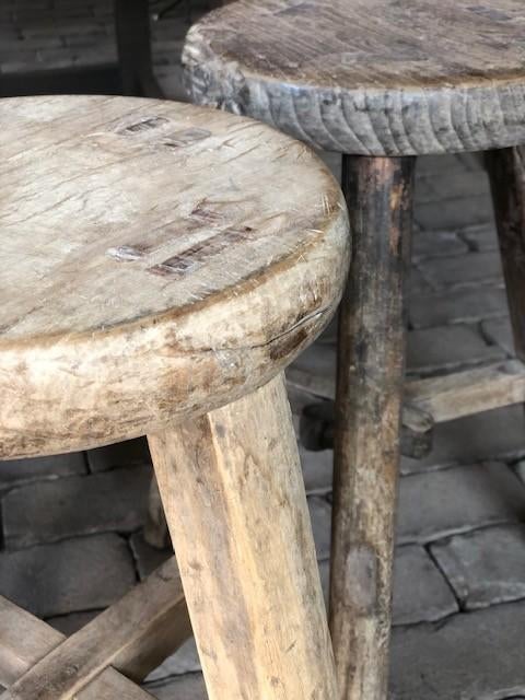 HEBBEN unieke oude houten KRUKJES rond & rechthoekig stoer, Huis en Inrichting, Krukjes, Nieuw, Ophalen of Verzenden, Nvt, Nvt