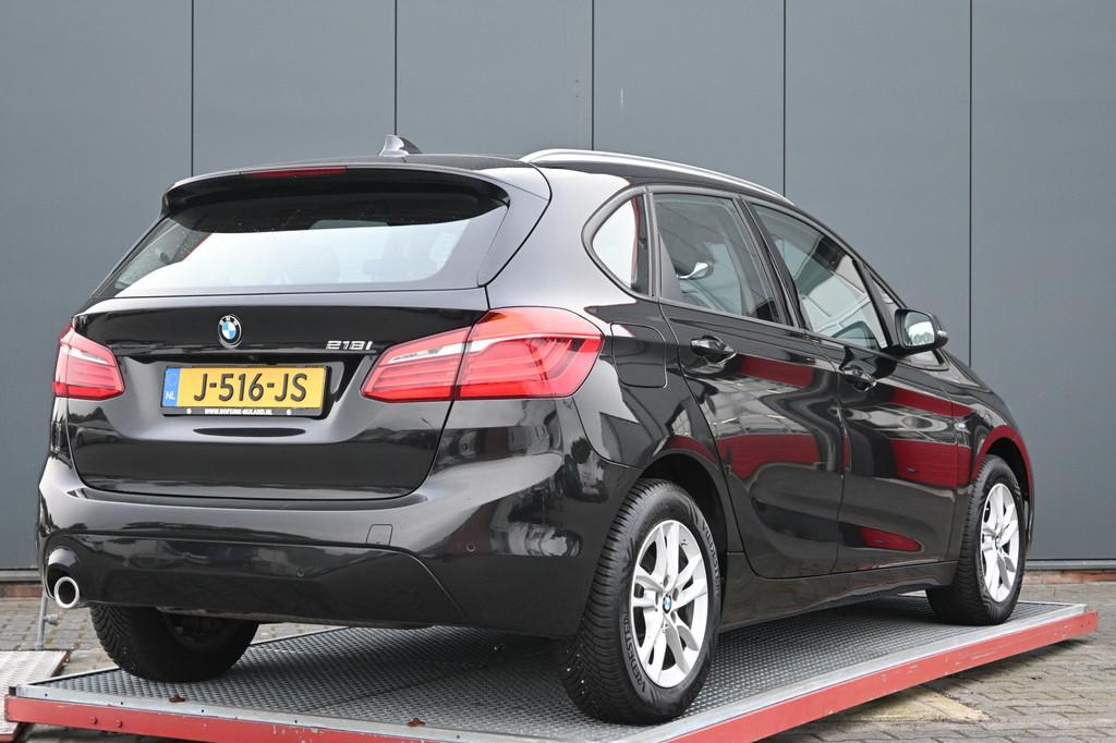 BMW 2 Serie Active Tourer 218i High Executive camera, Auto's, Stof, Gebruikt, Lichtsensor, Zwart