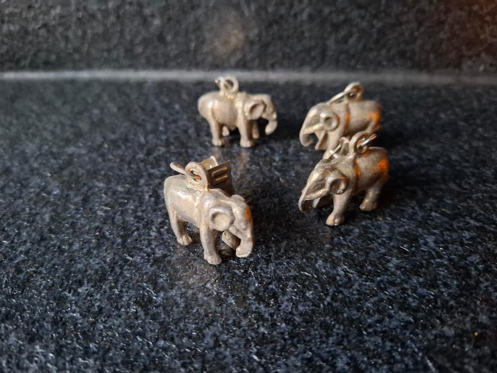 Olifantjes van lood, Ophalen of Verzenden, Gebruikt, Dier