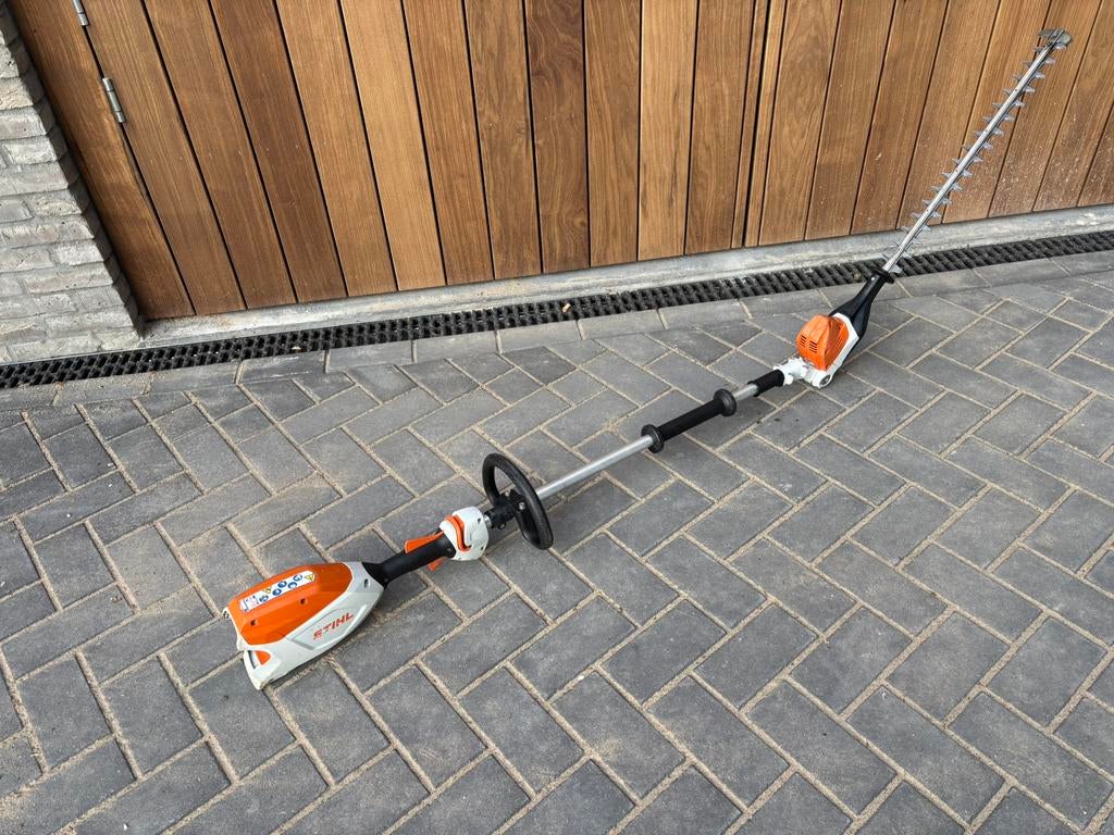 Stihl HLA 66 accu heggenschaar op steel body hele nette!!, Ophalen, Zo goed als nieuw, Accu