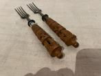 2 buxushouten vorken volkskunst anno 1877 met zieltje, Antiek en Kunst, Ophalen of Verzenden