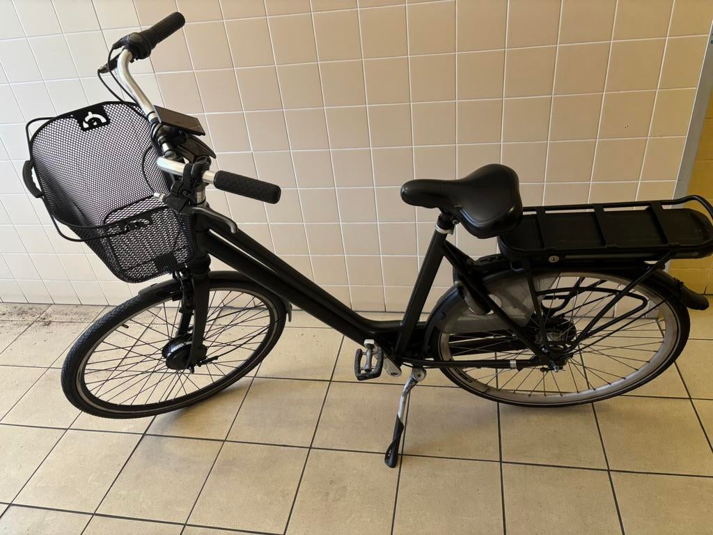 STELLA  electric fiets goede batterij met oplader, 51 tot 55 cm, Ophalen, Zo goed als nieuw, Overige merken