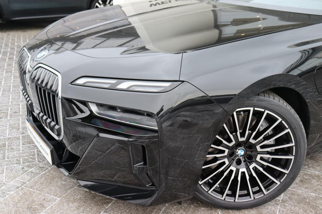 BMW 7 Serie 750e xDrive M Sport Automaat / Stoelventilatie /, Auto's, Gebruikt, Zwart, 489 pk, Vierwielaandrijving