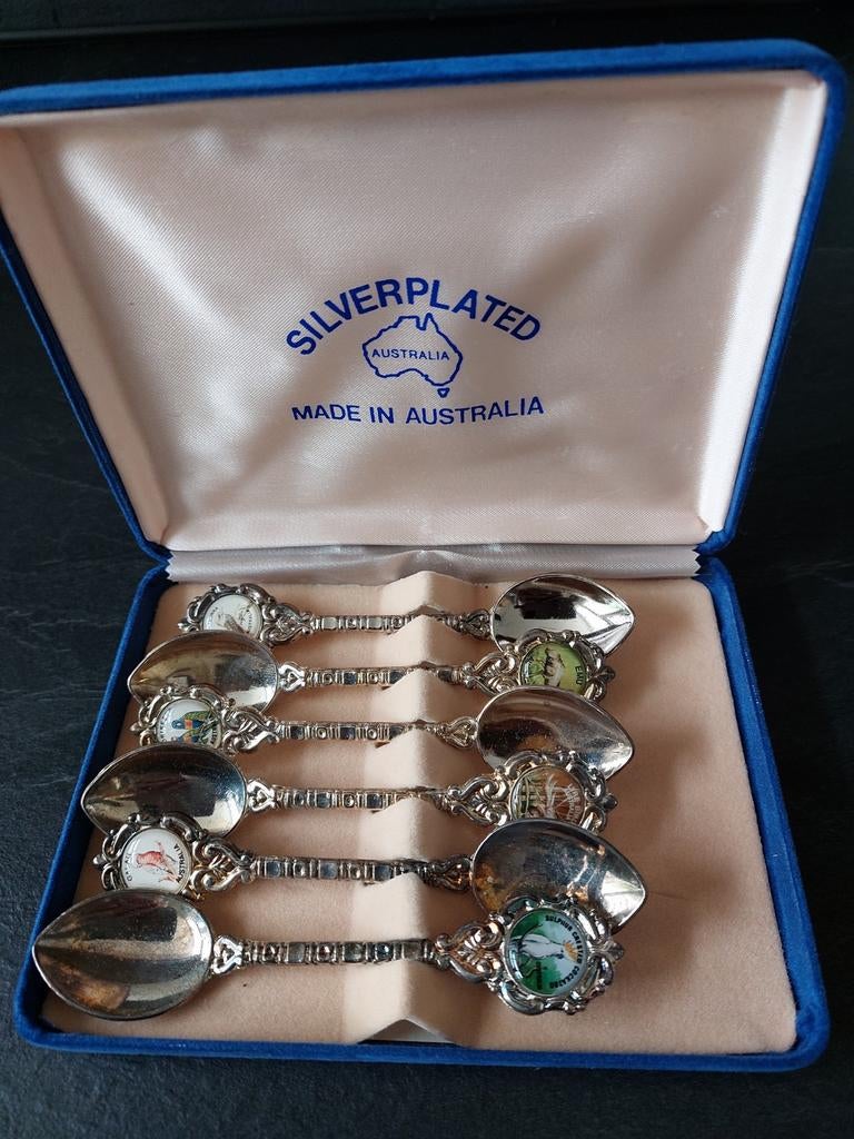 Verzilverde Australische souvenirlepels in doos, Ophalen of Verzenden